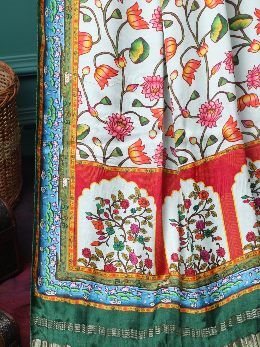 GREEN PICHWAI LOTUS PRINT DUPATTA - Image 8