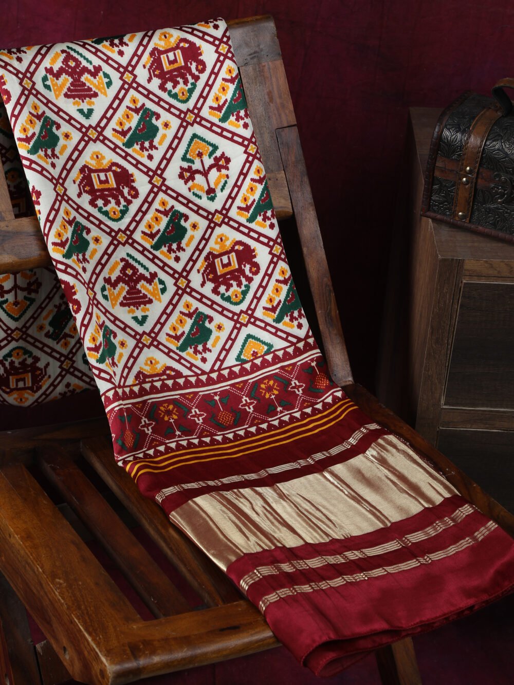Pakata Pattern MAROON & CREAM PATOLA IKKAT PRINT DUPATTA - RStudio