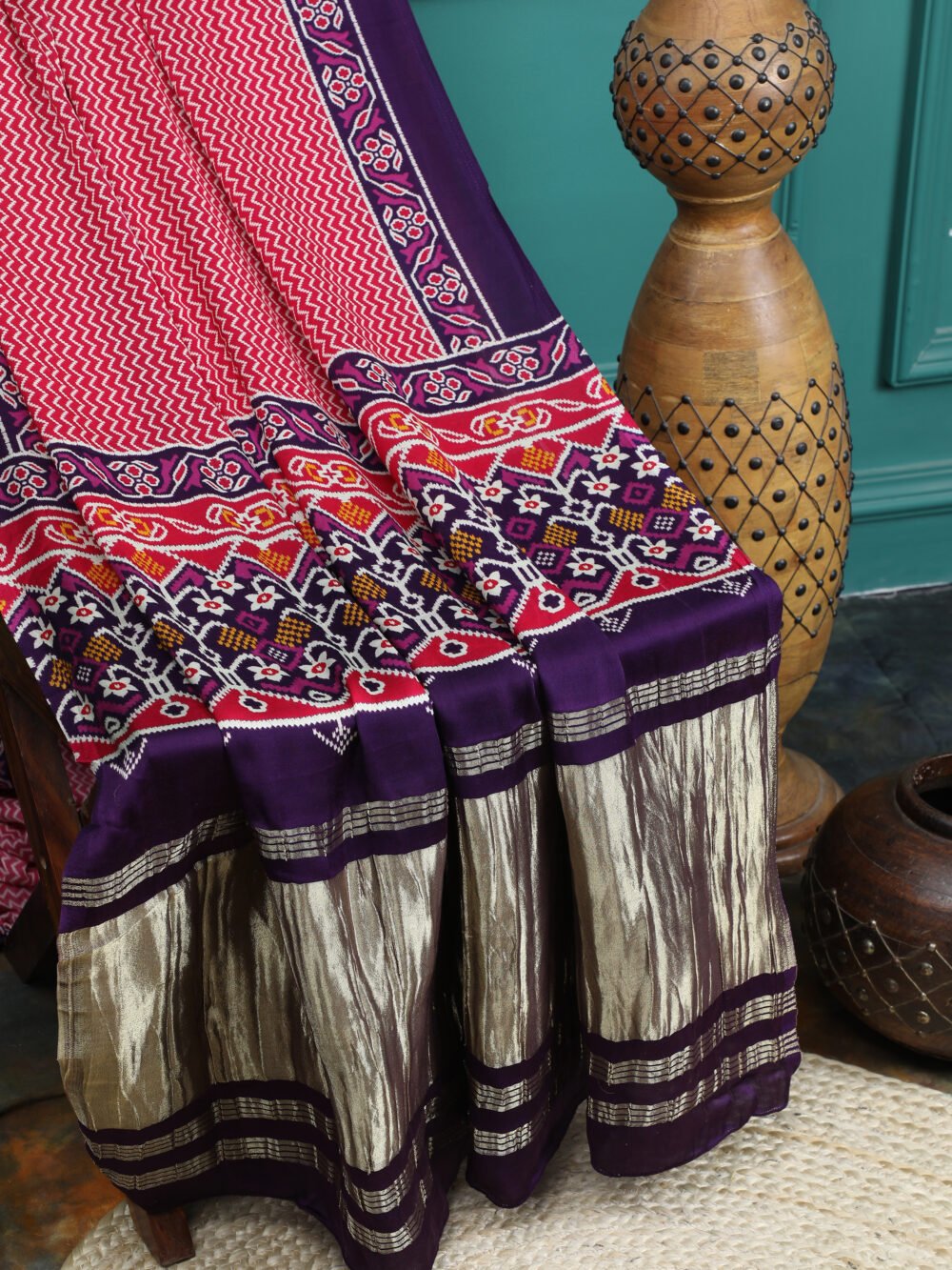 PURPLE & RANI IKKAT LEHRIYA SAREE WITH TISSUE PALLU - Image 3