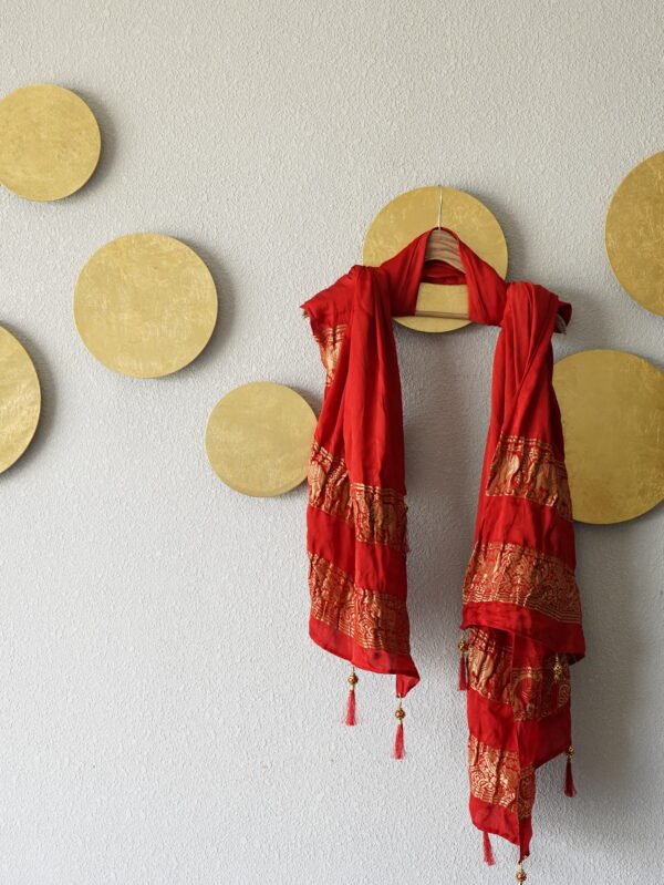 BLOOD RED PLAIN DYED NAKSHI BORDER DUPATTA
