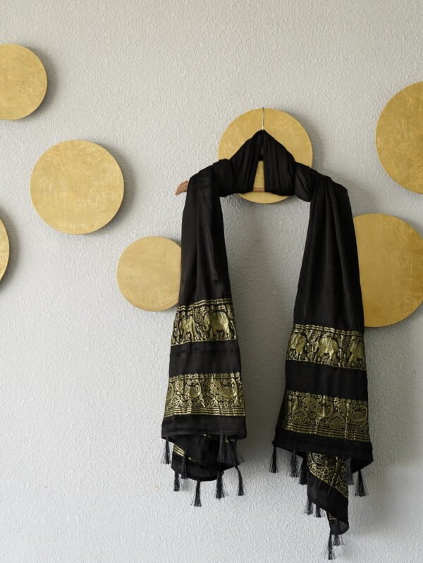 BLACK PLAIN DYED NAKSHI BORDER DUPATTA