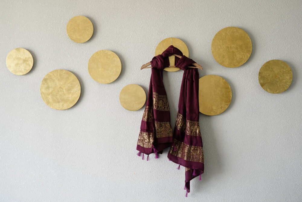 WINE PURPLE PLAIN DYED NAKSHI BORDER DUPATTA